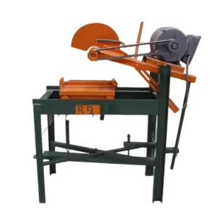Cortadora de ladrillo para cortes precisos en materiales de construcción, ideal para obras y trabajos de mampostería.