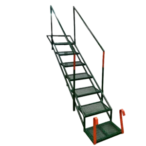 Escaleras internas para andamio que facilitan el acceso seguro entre niveles durante trabajos en altura y proyectos de construcción.
