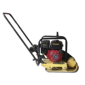 Vibrocompactadora tipo rana para compactación eficiente de suelos y rellenos en obras de construcción e infraestructura.